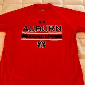 Men’s Under Armour heat gear shirt